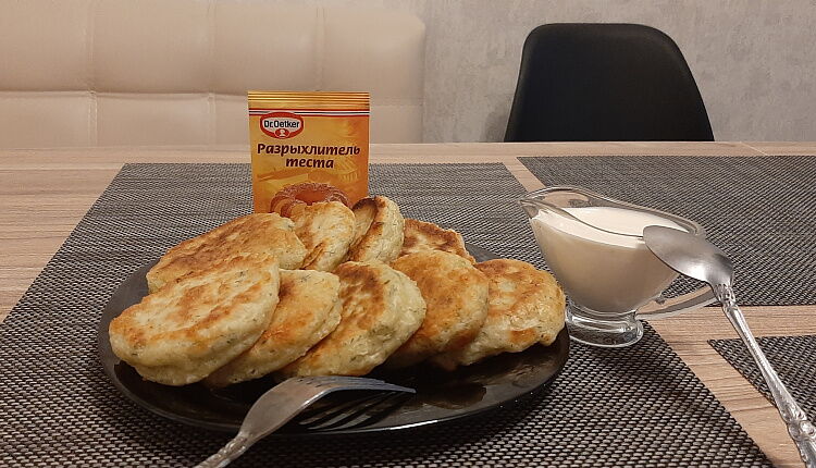 Сырные оладушки с зеленью