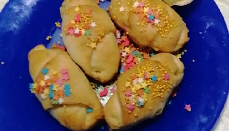 Рогалики с вареной сгущенкой