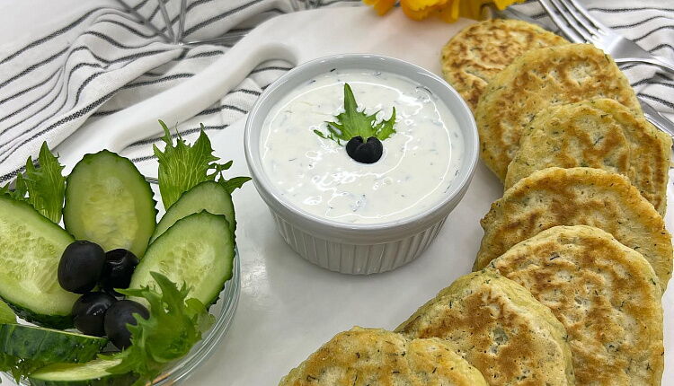 Сырные оладушки с зеленью