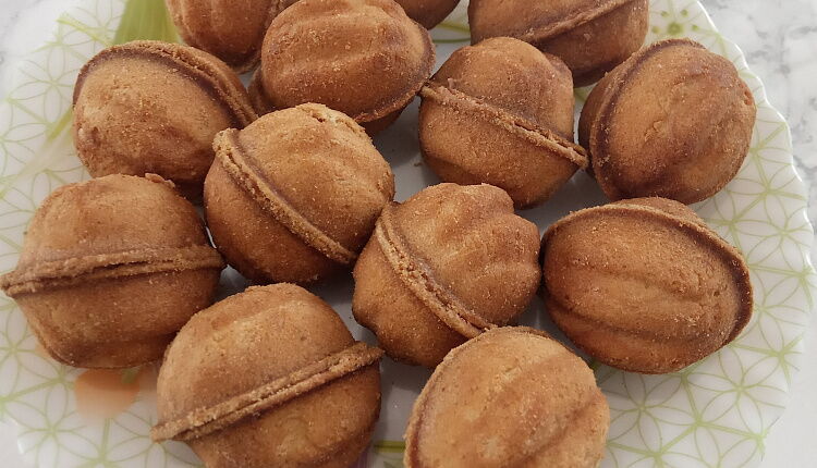Песочные орешки с варёной сгущёнкой 