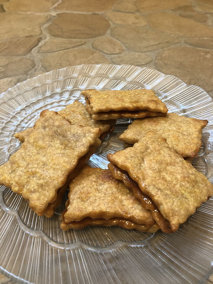 Печенье с карамельной прослойкой фото