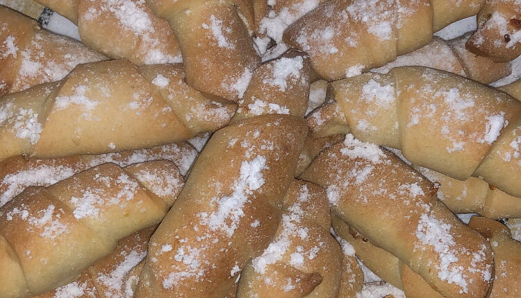 Рогалики с шоколадом и мармеладом