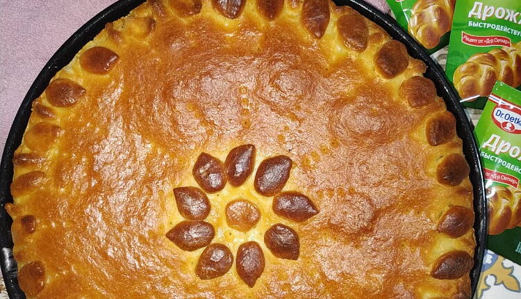 Закрытый пирог с капустой и яйцом