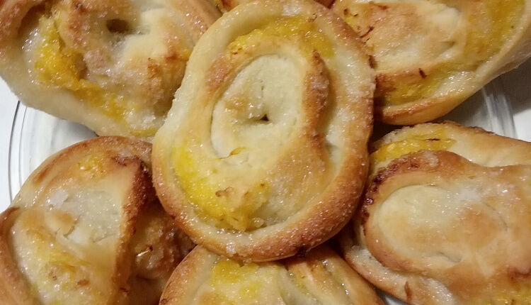 Плюшки  с сахаром