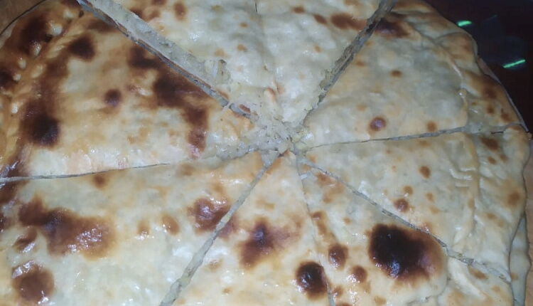 Осетинский пирог с картофелем и сыром