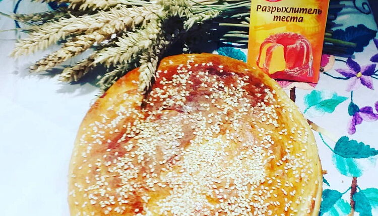 Закрытый пирог с капустой и яйцом