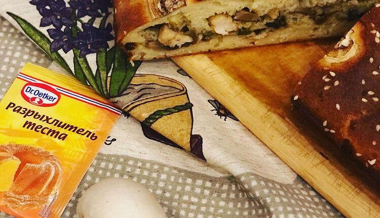 Заливной пирог с курицей и грибами 