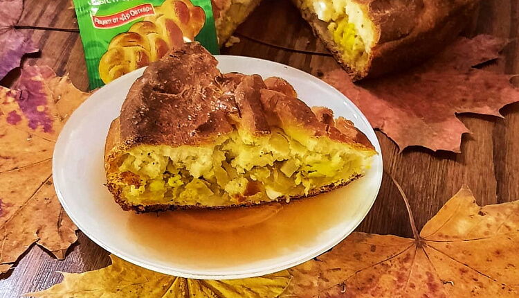 Закрытый пирог с капустой и яйцом