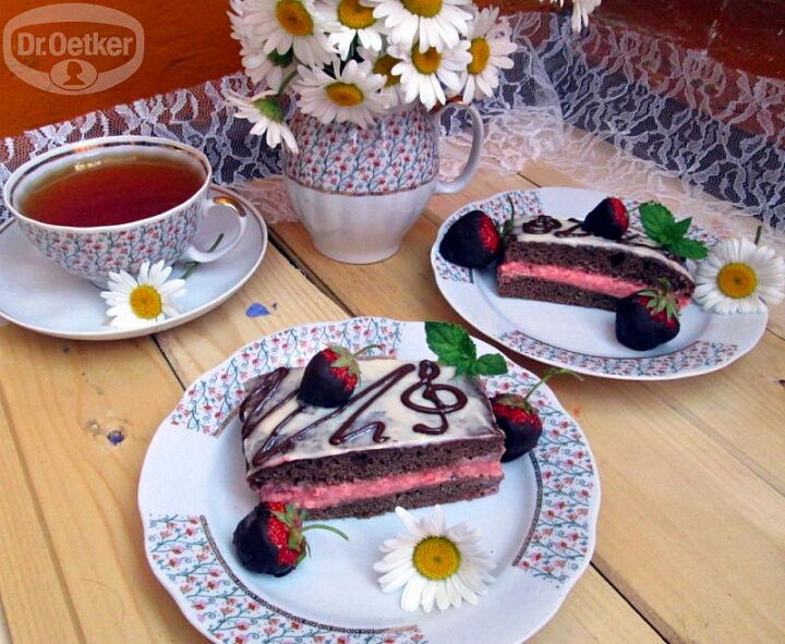 Нежное клубничное пирожное фото рецепта