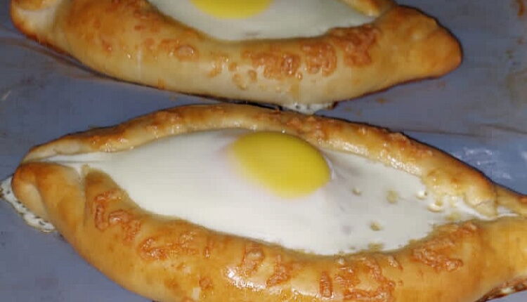 Хачапури по-аджарски