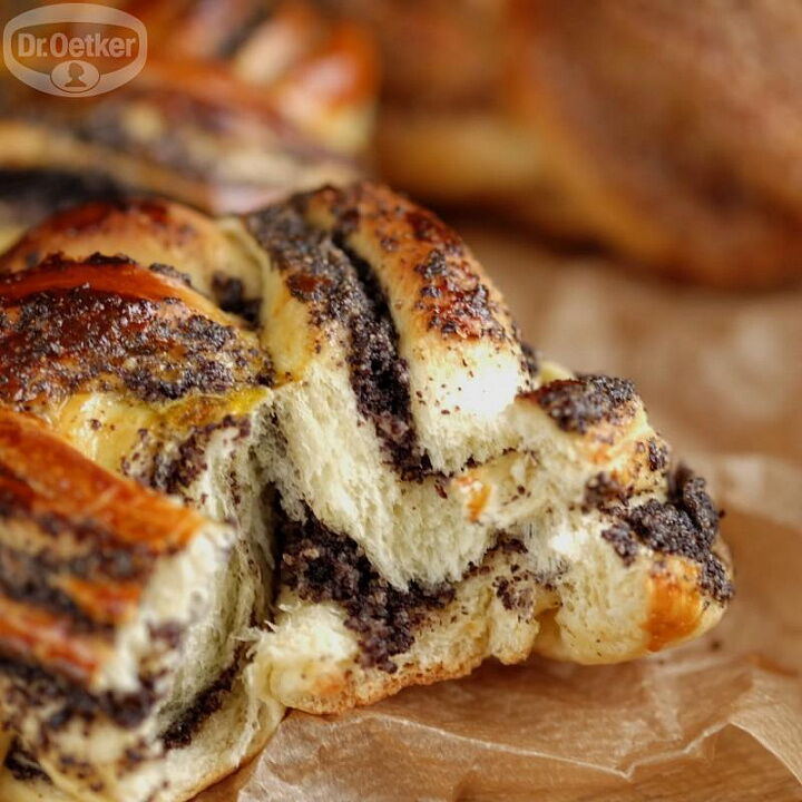 Плетенки с маком и корицей фото