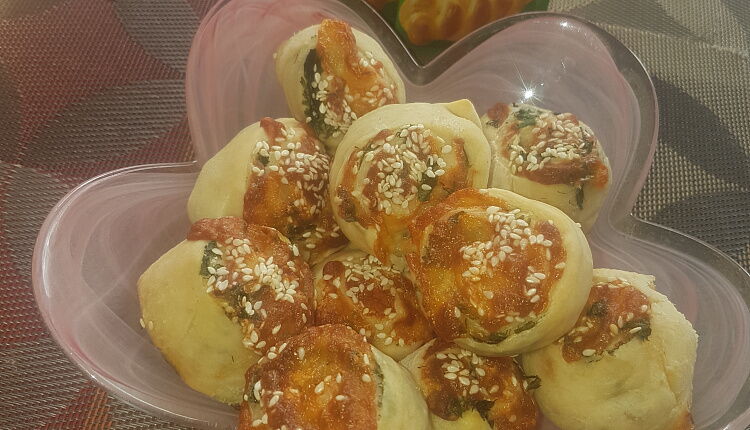Рулетики с сыром и зеленью