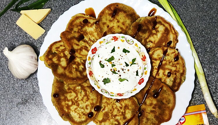 Сырные оладушки с зеленью