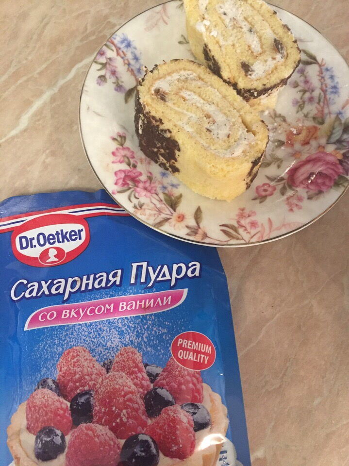 Творожный рулет с изюмом фото