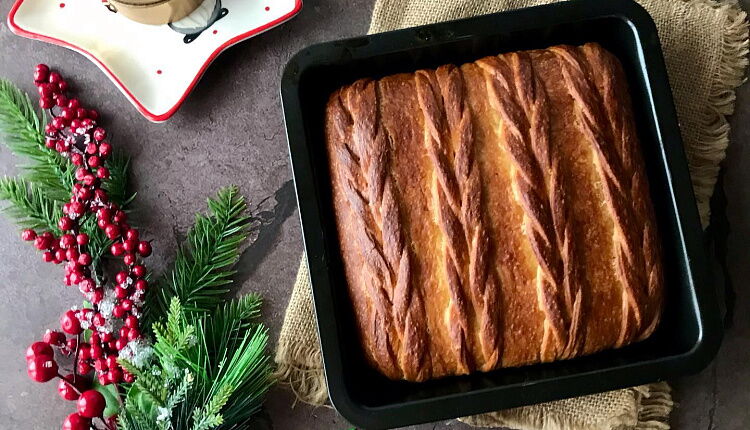 Закрытый пирог с капустой и яйцом