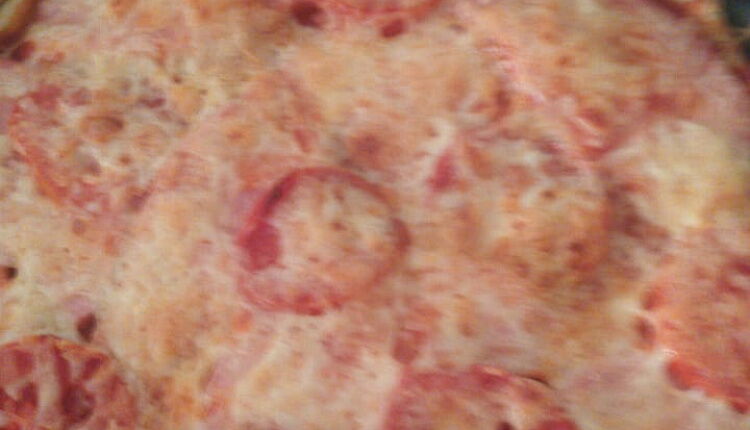 Пицца на сковороде из творожного теста
