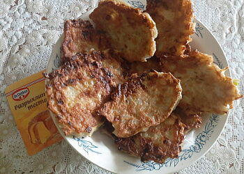 Луковые оладьи
