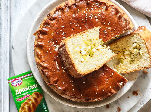 Фото рецепта Закрытый пирог с капустой и яйцом