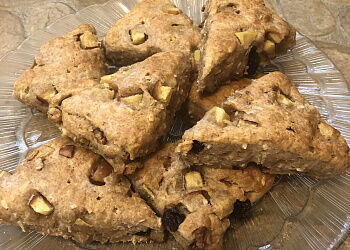 Сконы с яблоком и изюмом 