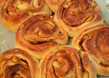 Яблочные булочки