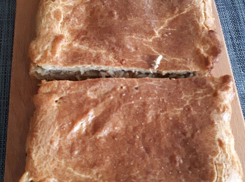 Фото рецепта Пирог с рыбной консервой