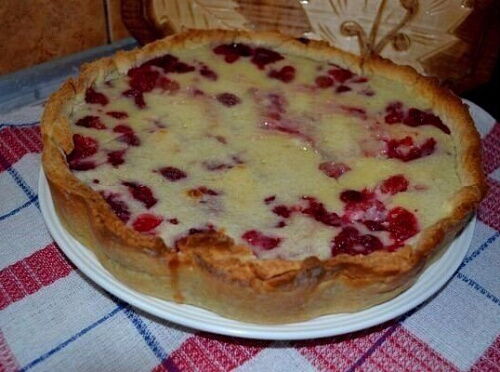 Фото рецепта Пирог с малиновой начинкой