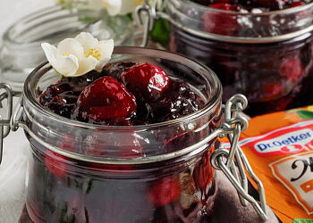 Варенье из вишни и смородины