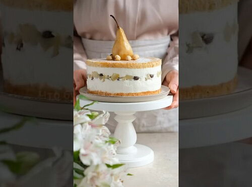 Фото рецепта Торт с грушей и крем-муссом из рикотты