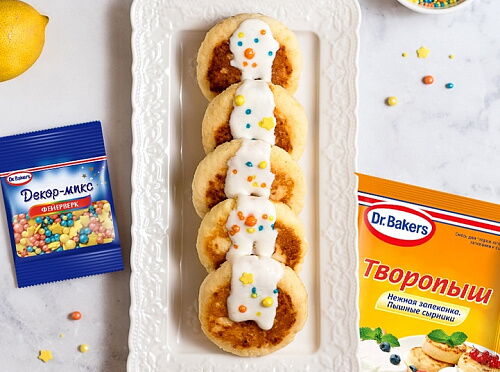 Фото рецепта Лимонные сырники с декором