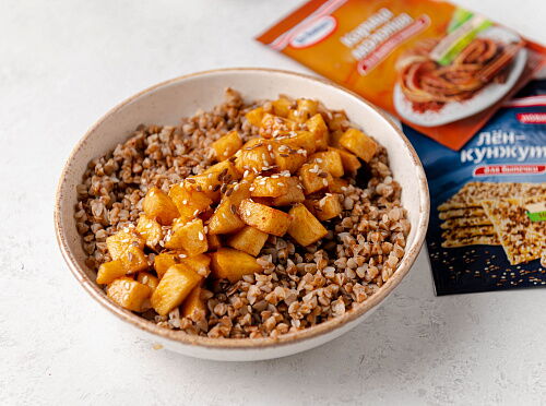 Фото рецепта Гречневая каша с яблоками