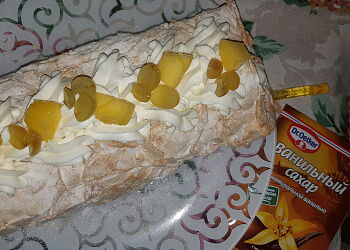 Меренговый рулет с вишней «Конкурс Russell Hobbs»