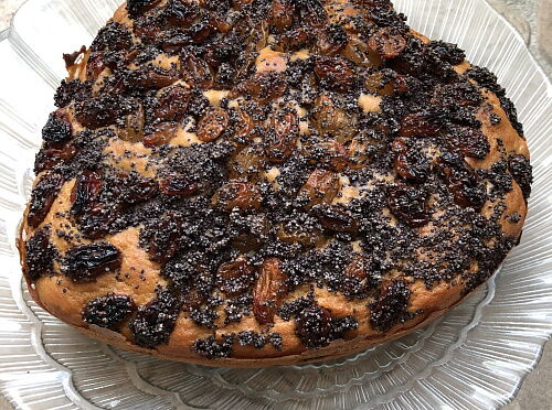 Фото рецепта Пирог с маком и изюмом 