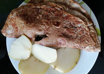 Шоколадный овсяноблин с грушей