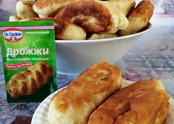 Пирожки с яйцом и зеленью