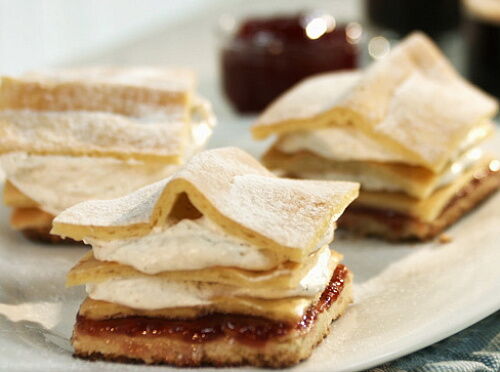 Фото рецепта Сливочные домики из заварного теста