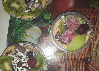 Фруктовое желе с печеньем, шоколадной глазурью фирмы Dr.Bakers и кусочками шоколада с клюквой