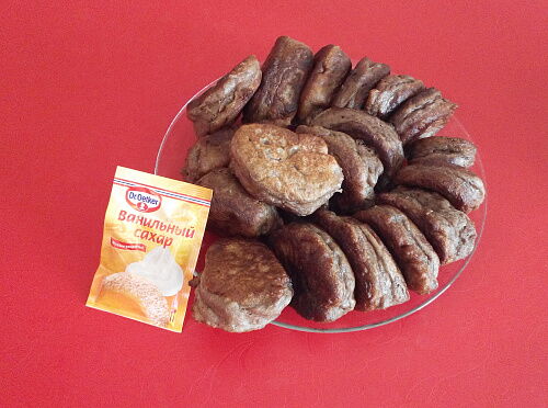 Фото рецепта Оладьи на кислом козьем молоке с льняной мукой