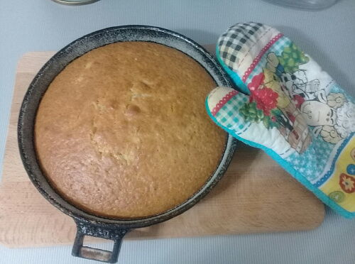 Фото рецепта Очень быстрый бисквит на молоке