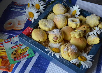 Сметанное печенье с изюмом