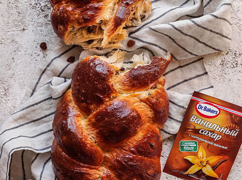 Фото рецепта Пасхальная булка с изюмом 