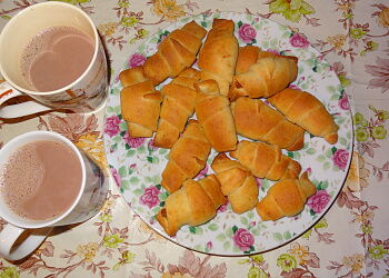 Рогалики с вареной сгущенкой