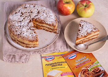 Пирог с тёртым яблоком