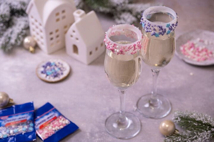 Украшаем бокалы на Новый год