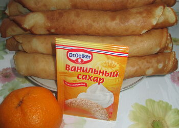 Блинные трубочки с яблочным джемом