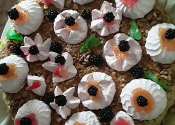 Торт рыжик с ежевикой, зефиром и мармеладом
