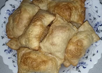 Булочки с мармеладом из готового теста