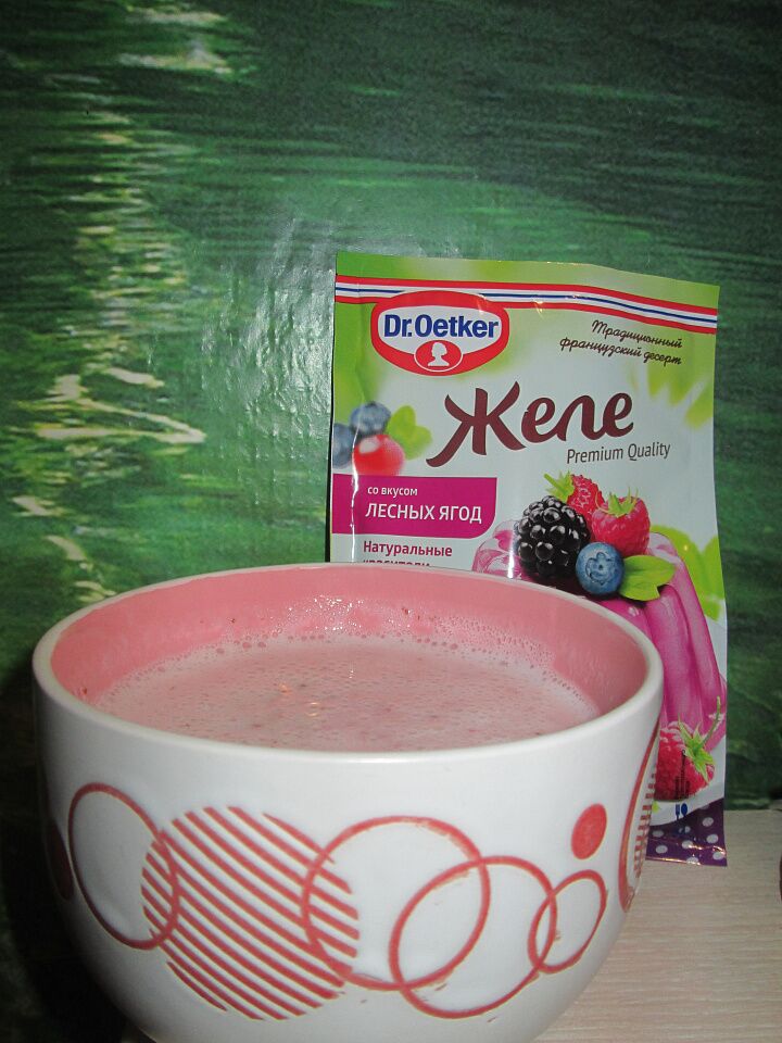 Молочное желе со вкусом лесных ягод фото