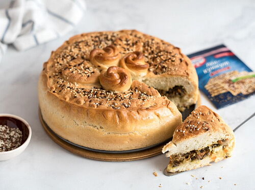 Постный пирог с капустой и грибами