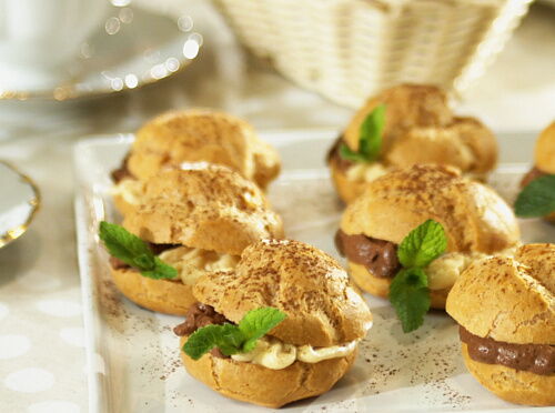 Фото рецепта Профитроли с кремом Тирамису