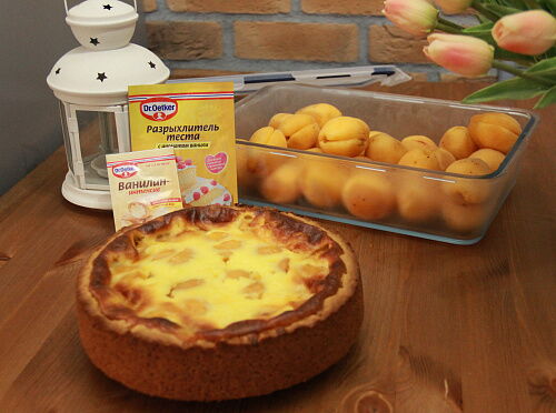 Фото рецепта Абрикосовый пирог со сметанной заливкой